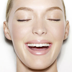 Micropeeling facial con láser + Biorejuvenecimiento con PRP
