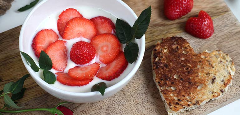 5 alimentos buenos para el colesterol y otros 5 que debes evitar